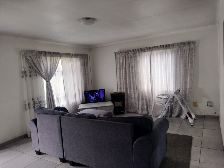 2 Bedroom Property for Sale in Selosesha Free State